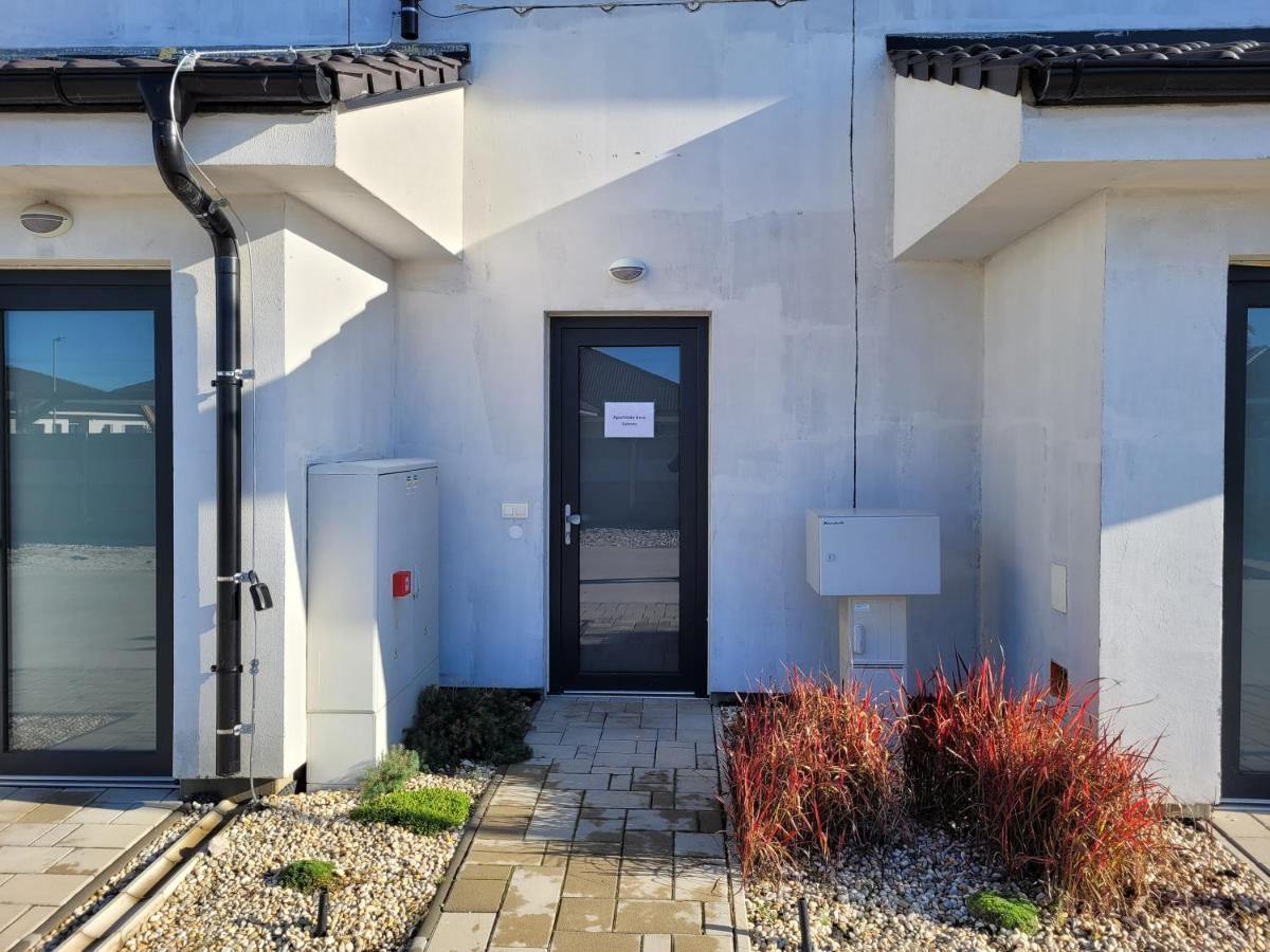 Apartman Neva Галанта Екстериор снимка